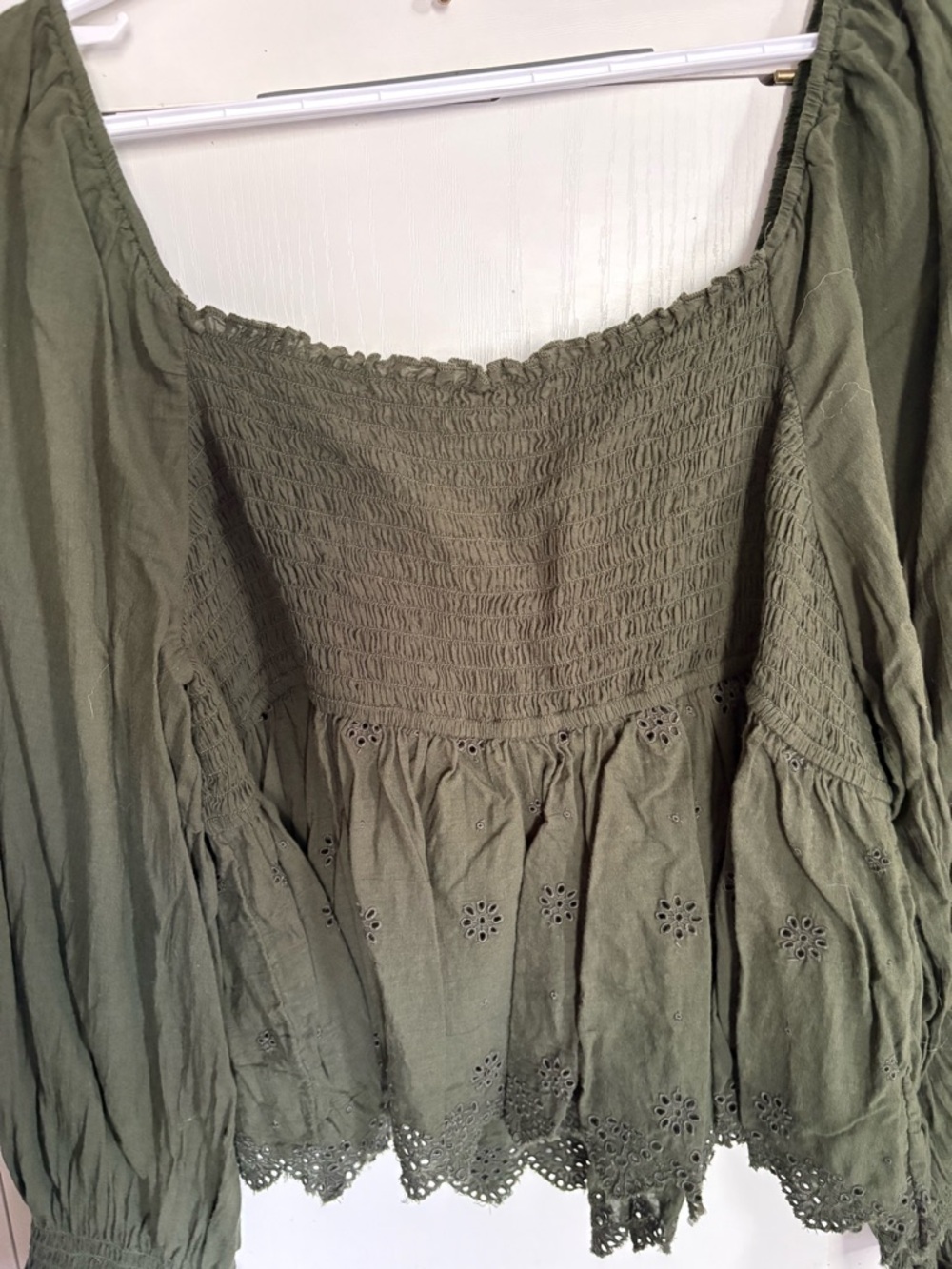 EUC XXL AE Smocked Olive Green Long-Sleeve Peplum Top eyelet - Picture 4 of 4